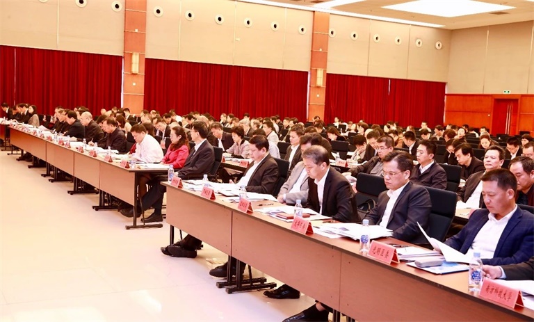 为深圳朝着建设中国特色社会主义先行示范区的方向前行、努力创建社会主义现代化强国的城市范例凝聚人心汇聚力量-深圳市委统战部
